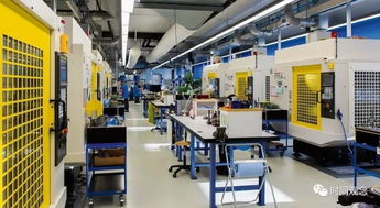 我們?nèi)チ税龠_(dá)翡麗的工廠,見到了表殼的生產(chǎn)過程